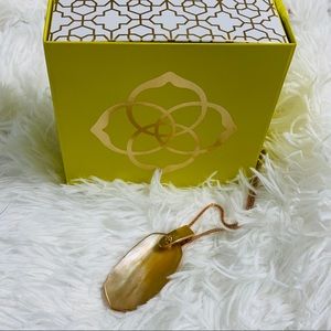 Kendra Scott Pendant Necklace